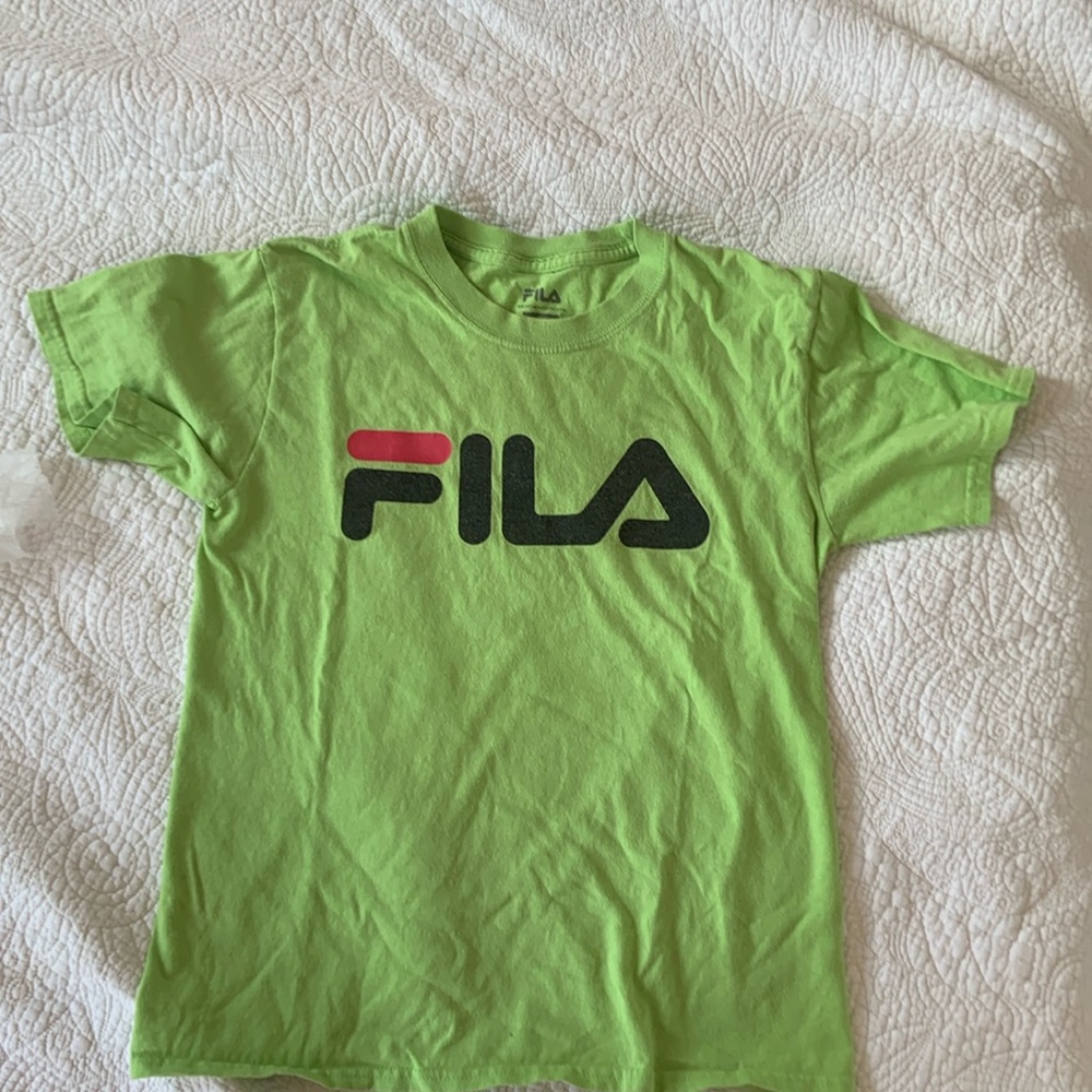 Like green fila t-shirt
